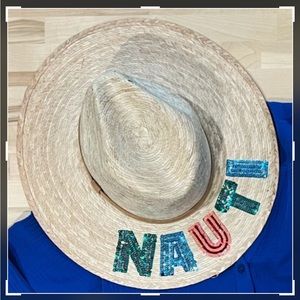 Straw hat NAUTI!